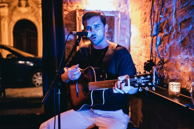 Wednesday Night Live Music and Cocktails Ticket in Kontakt Bar - Staff and service: the names you might hear