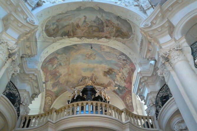 Your own guide for Old Town Highlights and Secrets Tour - What you learn from a private art historian guide